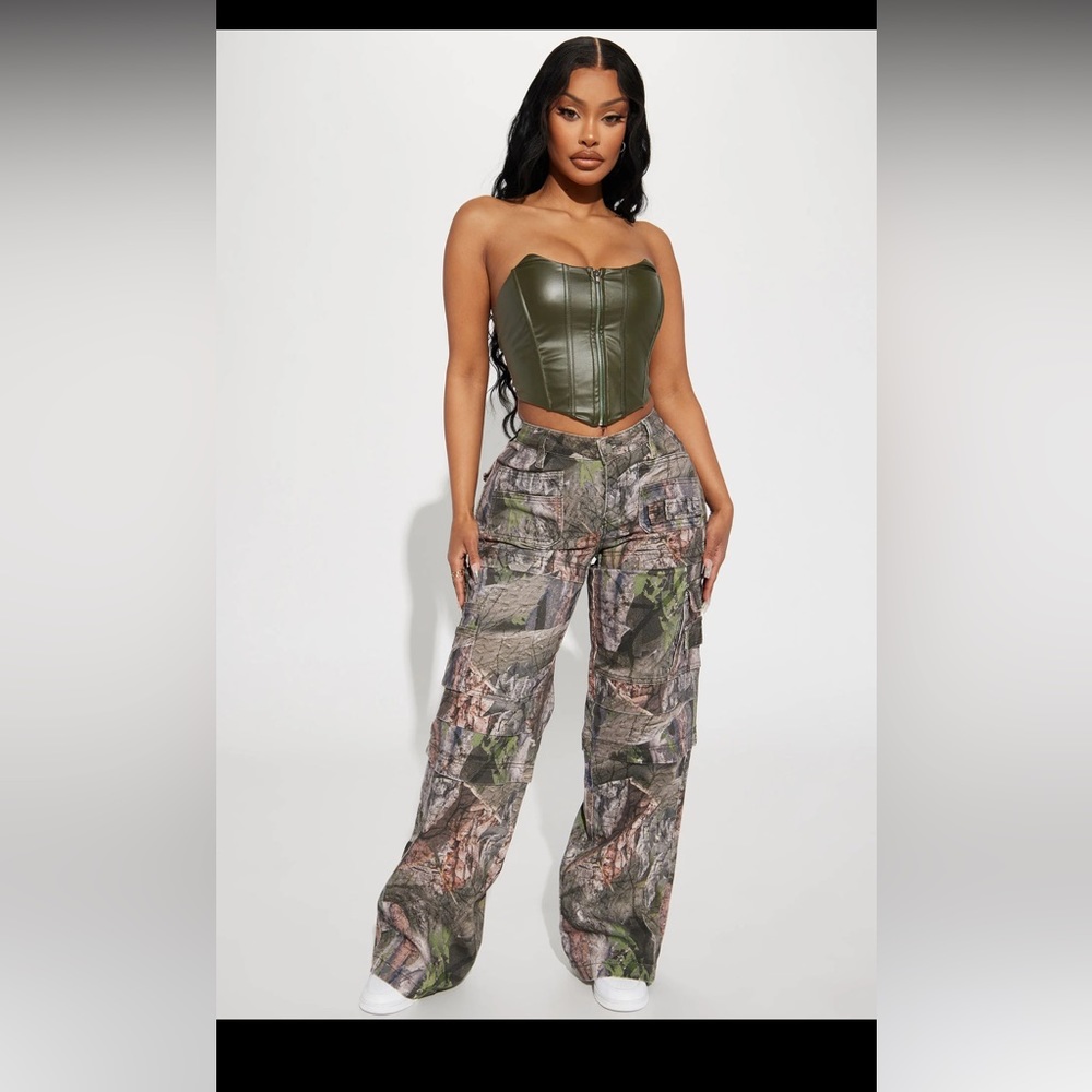 Bree Camo Stretch Cargo Jean - NEW/UNOPENED